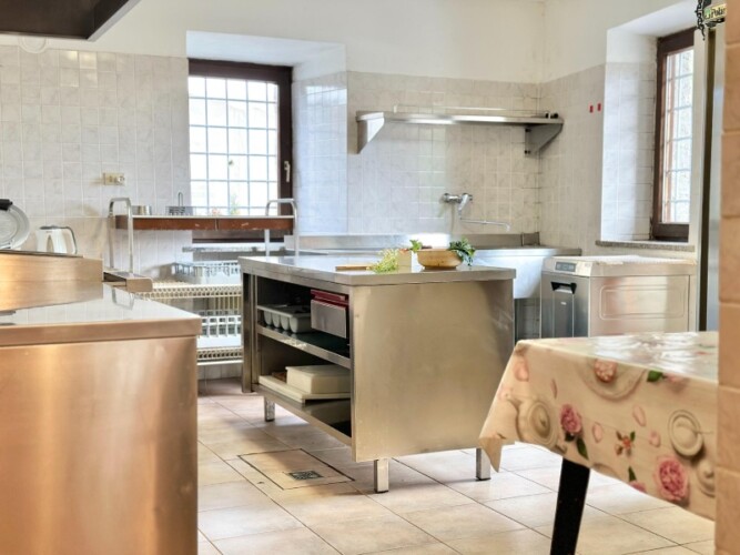 cucina di grandi dimensioni baita Bertolini