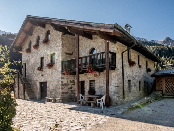 vacanze in baita di grandi dimensioni in affitto per eventi e famiglie numerose