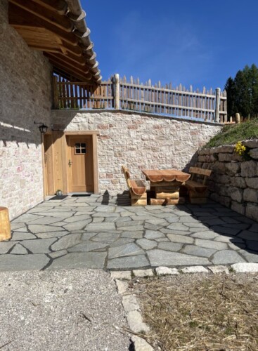 baita Lavarone Trentino giardino