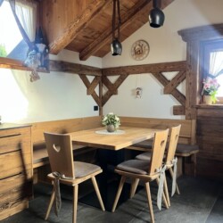 tavolo pranzo baita Mira