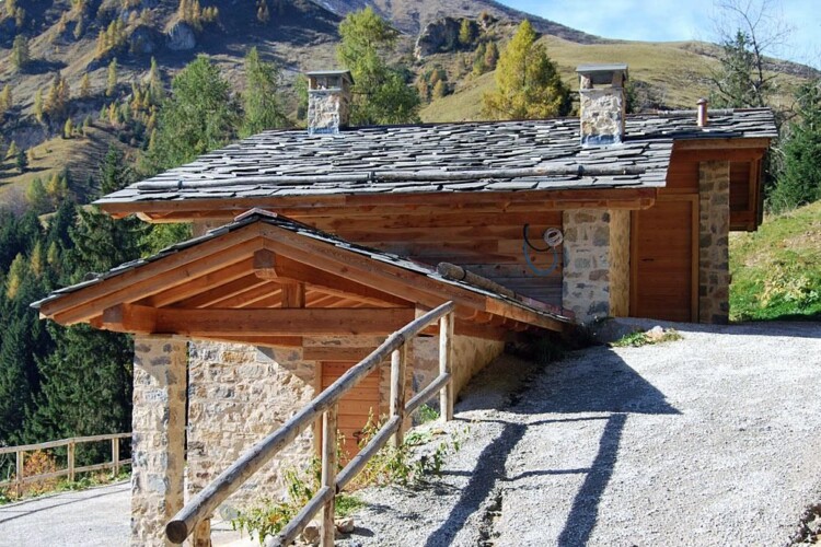 Baita De Ca Noe isolata nel bosco in affitto