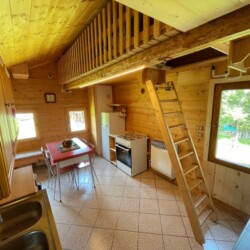 cucina e soppalco baita Borgo La Fitta